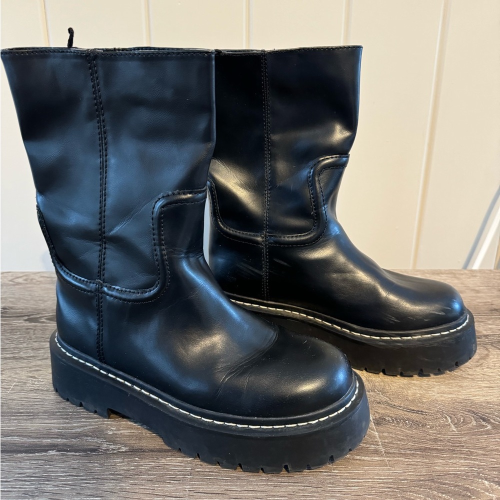 Black Boots